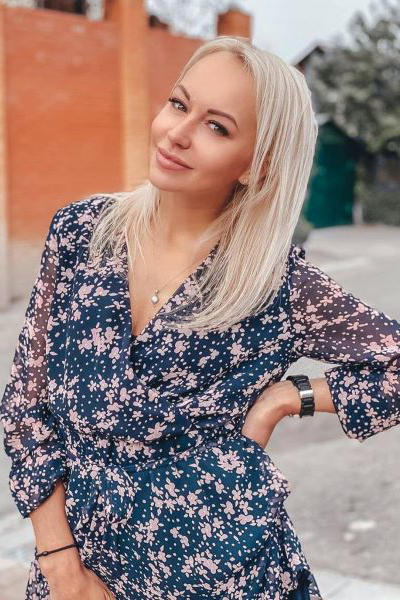 Yuliya 43 years old Italy Milan, Russian bride profile, meetbrides.online