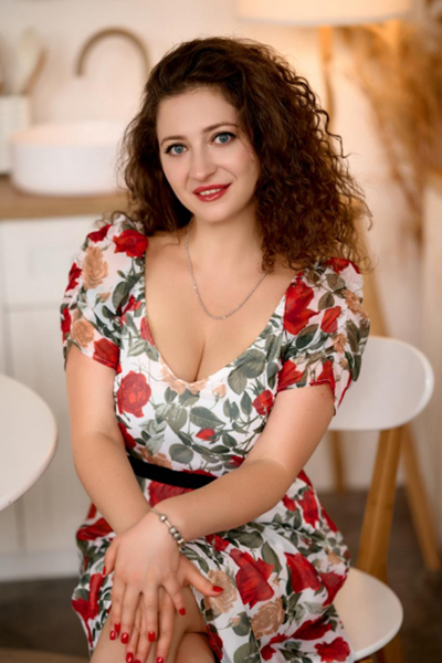 Olga 35 years old Ukraine Rivne, Russian bride profile, meetbrides.online