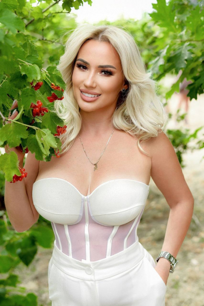 Alla 42 years old Ukraine Kyiv, Russian bride profile, meetbrides.online