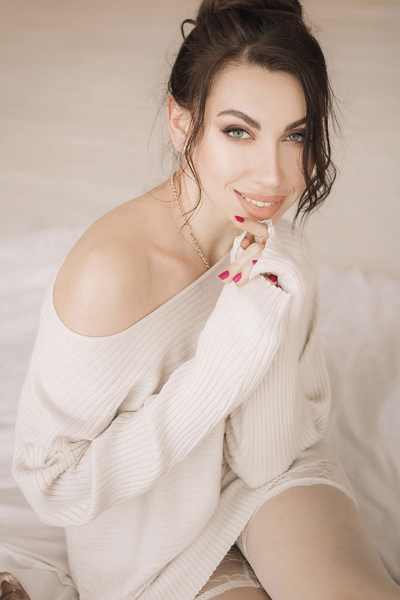 Inna 34 years old Ukraine Mykolaiv, Russian bride profile, meetbrides.online