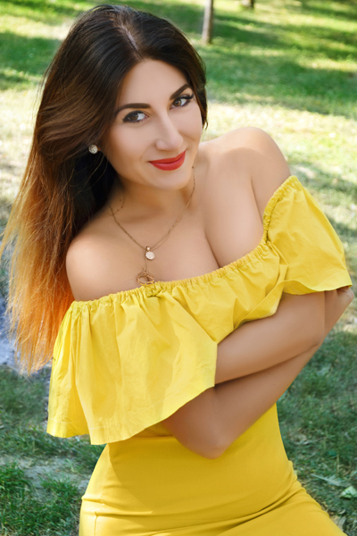 Yuliya 33 years old Ukraine Mykolaiv, Russian bride profile, meetbrides.online