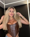 profile of Russian mail order brides Thays Leite