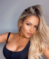 profile of Russian mail order brides Thays Leite