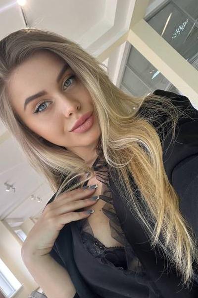 Ivanna 22 years old Ukraine Kyiv, Russian bride profile, meetbrides.online
