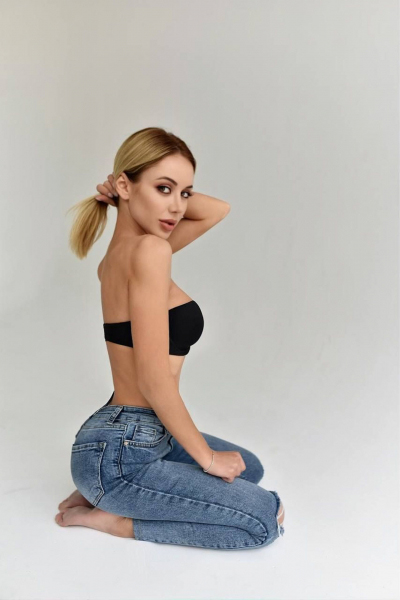 Irina 31 years old Ukraine Kyiv, Russian bride profile, meetbrides.online