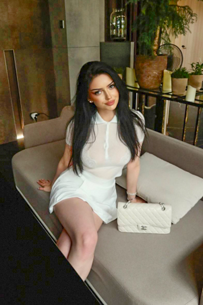 Oryna 18 years old Germany Berlin, Russian bride profile, meetbrides.online