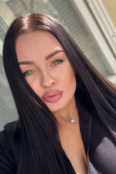 Vera, 31