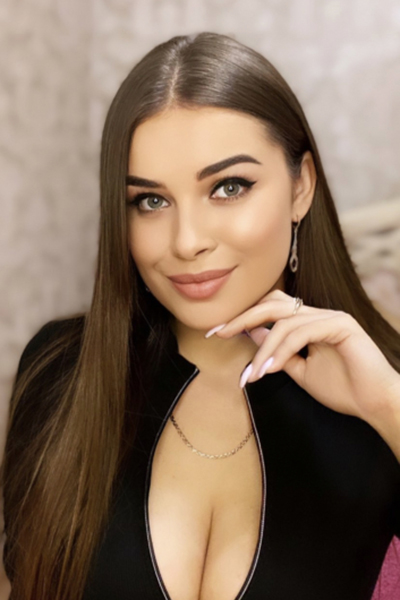 Ilona, 26