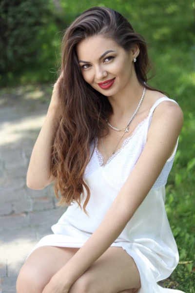 Alina 26 years old Ukraine Khmelnytskyi, Russian bride profile, meetbrides.online