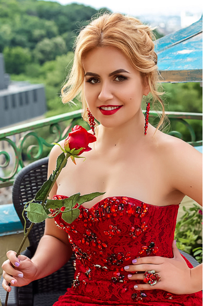 Yuliya 31 years old Ukraine Cherkassy, Russian bride profile, meetbrides.online
