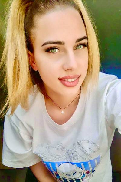 Marina 27 years old Ukraine Kryvyi Rih, Russian bride profile, meetbrides.online