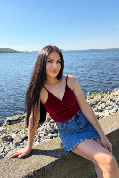 Alina 26 years old Ukraine Kyiv, Russian bride profile, meetbrides.online